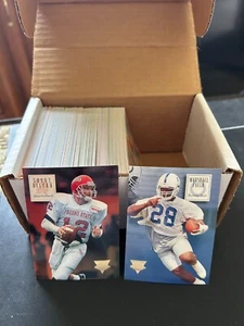 SKYBOX PREMIUM FOOTBALL 1994 SET COMPLETO 1-200 MARSHALL FAULK TRENT DILFER RC - Foto 1 di 1