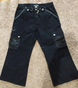 Asphalt Jr's schwarze Baggy Capri Cargohose.. Gr. M Neu mit Etikett - Bild 1 von 6