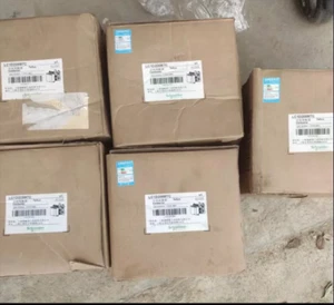 LC1D205M7C NEW In Box 1PCS Free Expedited Shipping* - Zdjęcie 1 z 1