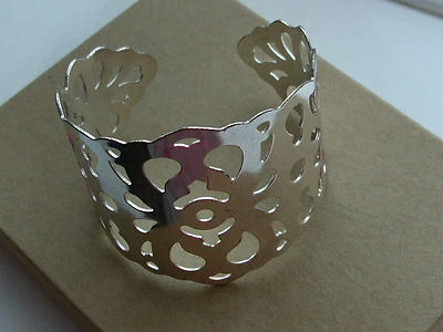 Nice Vintage Openwork Design Cuff Bangle - NWT - Image 1 of 2