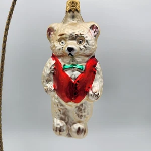 Vintage Inge Glas weiß Bär Ornament Germany rote Weste grün Fliege 4,5 Zoll - Bild 1 von 8
