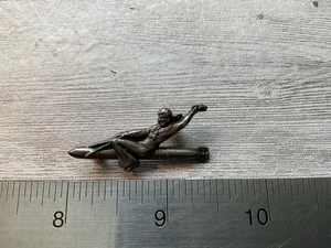 ORIGINAL SEGUNDA GUERRA MUNDIAL RARO SUBMARINO USN TORPEDO ESCUELA ESTERLINA INSIGNIA PIN AMICO, PB - Imagen 1 de 6