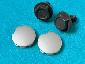 2X Bolts + 2X Dust Caps Crankset Shimano RX100 Tappi Parapolvere Guarnitura New - Picture 1 of 6