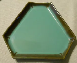 US CERAMIC TILE CO. CANTON OH ROMANY SPARTAN TEAL TRIANGULAR DISH 6 1/4'' - Picture 1 of 5