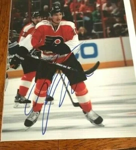 Brayden Schenn Autographed Philadelphia Flyers 8x10 Photo COA - Picture 1 of 2