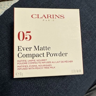 Clarins Ever Matte Compact Powder 05 Medium Deep 10g. NIB - Image 1 of 2