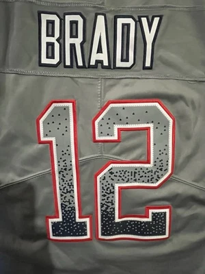Tom Brady #12 Patriots NFL Jersey Men's Small Silver Super Bowl 53 Patch Nike - Image 1 of 4