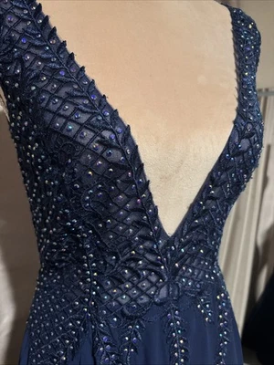 Stunning Blue Evening Gown Long Slit Rhinestones Formal Dress Size 7 - Image 1 of 4