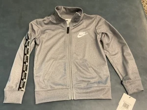 Nike Boy’s S Gray Zipper Front Logo Pockets Long Sleeve Jacket - Picture 1 of 7