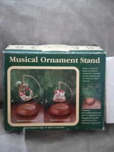 Carlton Cards Heirloom 1991 Christmas Ornament Musical Display Stand NEU - Bild 1 von 9