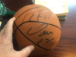 1989-1990 Atlanta Hawks Signed Basketball - Picture 1 of 8