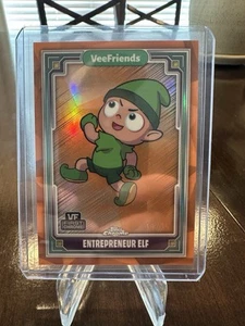 2025 Topps Chrome VeeFriends Entrepreneur Elf Orange Refractor /25 - Picture 1 of 8