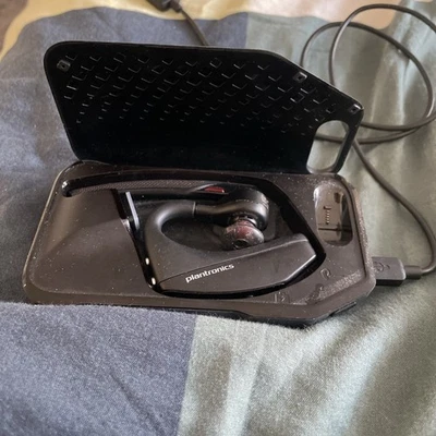 Plantronics Voyager 5200 UC Bluetooth Headset - Black used - Image 1 of 2