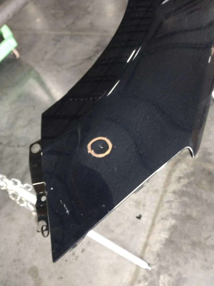 Kia Cadenza 2017 guardabarros derecho azul - usado, abolladura pequeña, 82 k millas Foto 1 de 4