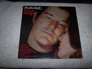 LP FREDDIE HART AND THE HEARTBEATS HANG IN THERE GIRL **NM VINYL** #302 - Picture 1 of 7