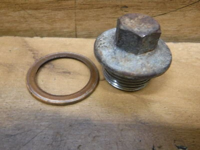 VINTAGE 1978 78 YAMAHA XS400 XS 400 MOTOR CÁRTER CIGÜEÑAL ENCHUFE PERNO  Foto 1 de 4