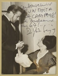 Delphine Seyrig (1932-1990) - Actrice française - Rare & jolie photo signée - Picture 1 of 1