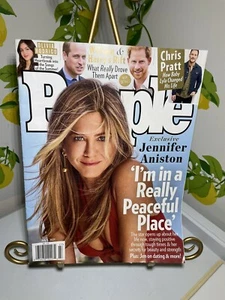People Magazine July 5, 2021 Jennifer Aniston plus Olivia Rodrigo Chris Pratt - Picture 1 of 2