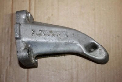 SOPORTE MOTOR DIÉSEL ORIGINAL MERCEDES-BENZ MB W123 240D 300D LADO IZQUIERDO OEM Foto 1 de 4