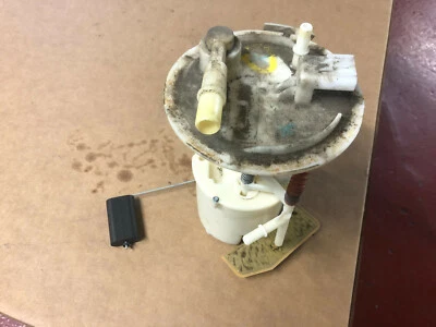 2006 FORD FREESTYLE AWD 3.0L PRIMARY FUEL PUMP & SENDING UNIT - Image 1 of 2