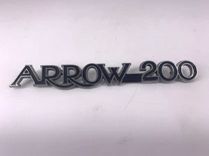 Plymouth Pfeil 160 Emblem Abzeichen Teilenummer MB061687 - Bild 1 von 7