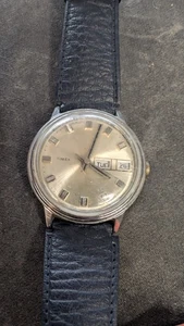 Vintage Timex Day-Date Mechanical Watch - Silver Dial Runs few sec, parts-repair - Bild 1 von 9