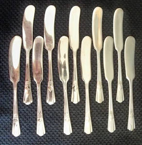 Juego de 10 CUCHILLOS DE MANTEQUILLA PLANOS PLATEADOS COURT 1939 de INTERNATIONAL SILVER - Imagen 1 de 5