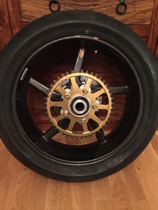 **REDUCED** BMW S1000RR BST Carbon Rear Wheel & Disc & ABS & Sprocket 2010-2016 - Picture 1 of 6