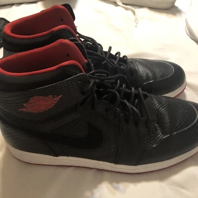 AIR JORDAN 1 RETRO ALTA NOUVEAU PIEL DE SERPIENTE NEGRO 819176-001 Talla 14 Foto 1 de 4