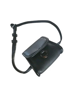 Mini Riñonera Urban Outfitters Cuero Vegano Negro Nueva sin Etiquetas Foto 1 de 4