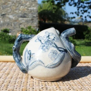Ancienne Verseuse à alcool / Cadogan en forme de pêche en porcelaine de Chine - Picture 1 of 10