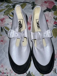 Vans Mary Janes echte weiße beschichtete Canvas-WANDSCHUHE GRÖSSE 7 Damen-Stil 93 neu - Bild 1 von 6