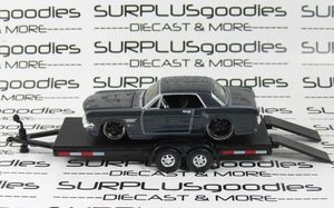 Maisto Pro Rodz 1:64 lose dunkelgrau 1965 Ford Mustang Coupe mit PKW Anhänger - Bild 1 von 8