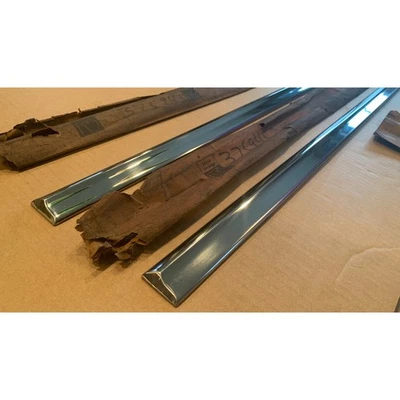 1 pair NOS OEM 1956 Chevrolet front door trim 4 door GM 3759452 Chevy Foto 1 de 4