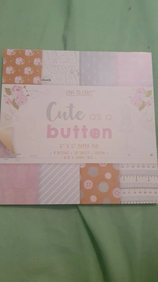 Paquete de papel de diseñador Dovecraft 6" x 6" - Lindo como botón 30 hojas, paquete completo