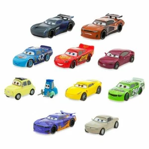 Disney Pixar Cars Deluxe Figurine 11 Pezzi Set di Figure Sciolte Cake Toppers NUOVO - Foto 1 di 1