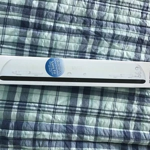 Power A Ultra Sensor Bar for Nintendo Wii/Wii U Has Writing On Box. Brand New - Picture 1 of 3