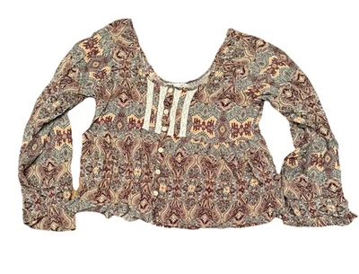 Juniors Crop Top Blouse Floral Size Medium I’m In Love With Derek - Image 1 of 4