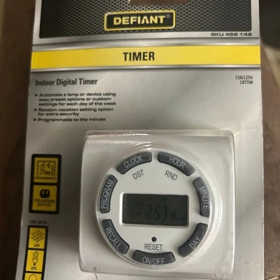 Temporizador digital enchufable interior Defiant 15 amperios 7 días con 2 tomas de tierra Foto 1 de 2
