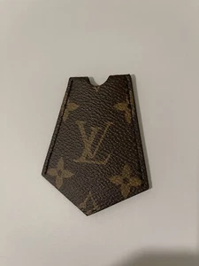 Louis Vuitton Charger Cover Case Horizon  - Photo 1 sur 7