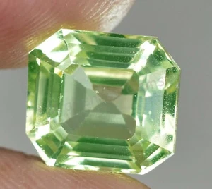 5.60 Ct Natural Green Peridot Emerald Shape VVS Pak Gemstone AGL Certified - Picture 1 of 6