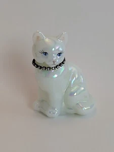 Fenton Calendar Cat Opalescent Pearlized December Topaz Signed M Husk W/ Collar - Picture 1 of 5