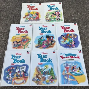 Annuario Disney 1992-1997 e 1999-2000 lotto di 8 libri usati in ottime condizioni - Foto 1 di 9