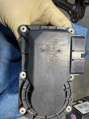 Carrocería del acelerador para Subaru Outback 2013-2017 2013 2014 2015 2016-2019 Legacy 2,5 L Foto 1 de 4