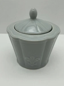Portmeirion FLEUR DE LYS grau grau ZUCKERDOSE & DECKEL geprägt Fleur de Lys Design - Bild 1 von 10