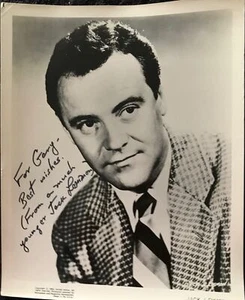 JACK LEMMON - AUTOGRAPHED 10 x 8 PUBLICITY PHOTOGRAPH from Good Neighbor Sam ... - Picture 1 of 1
