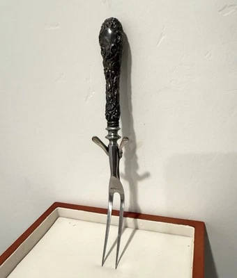 Вилка резная по розам из чистого серебра Schofield Baltimore - Изображение 1 из 4