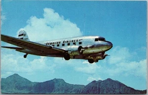 Vintage HAWAIIAN AIRLINES Aviation Advertising Postcard Plane in Flight / Chrome - Picture 1 of 2