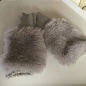 JOCELYN KUNSTFELL ÜBERZOGEN ACRYL STRICK FINGERLOSE FÄUSTLINGE HANDSCHUHE GRAU NEU OHNE ETIKETT - Bild 1 von 7