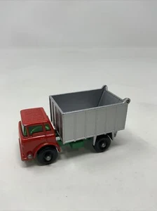Matchbox - #26 GMC Tipper Truck - Picture 1 of 12